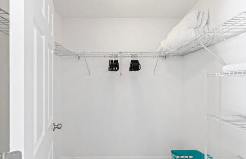 Beach House King Bed Pet Friendly! Fast Wi-Fi Netflix Garage - Foto 47