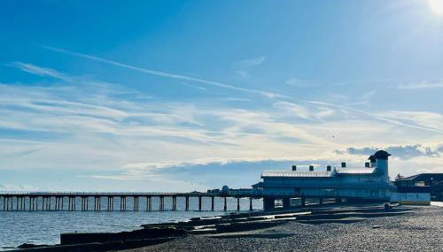 4-Bedroom House 5 mins to Beach & Parking - Foto 1