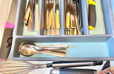 Oakley Vale House and Garden! Free Private Parking, TV, Fully Equipped - Photo 24