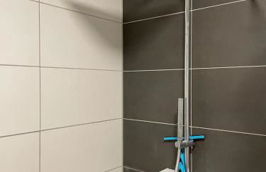 Ruhig gelegene EG-Neubauwohnung & Garten, überdachte Terrasse, Insektenschutz, Fußbodenheizung, EBK für max 7 Personen - Foto 26