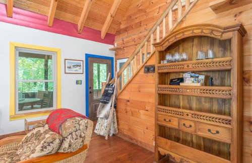 Secluded Cabin with Quality Furnishing and Hot Tub - Foto 7