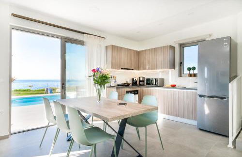 Beachfront Nymphes Aigli with Private Pool, Children Area & BBQ - Photo 25