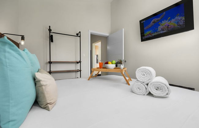 Brand NEW 3br2ba w Private Pool Amazing Location - Foto 6