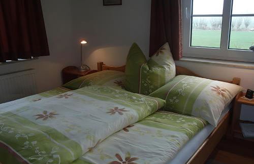 Klaus Jensen , Unter den Linden - Foto 56