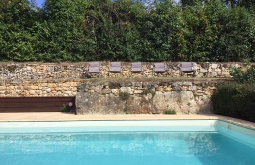 Dans la bastide de Domme - piscine chauffée, parking privé - Foto 2