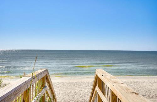 Ocean Views and Deck Family Home, Steps From Beach - Foto 2