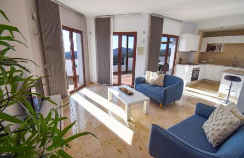 Penthouse 17A, Frigiliana 2 bedroom, Pool, Large Terrace and Amazing views in the center of Frigiliana HansOnHoliday Rentals - Photo 4