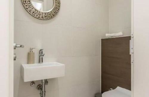 Modern & Stylish Villa with Private Pool - Foto 20