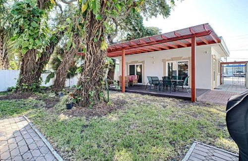 STEPS FROM THE BEACH, BEST LOCATION, 2 BDRM 2 BTH - Foto 29