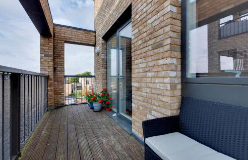 54 Woodpecker Way · Modern apartment near Addenbrookes Free parking Pass the Keys - Foto 43