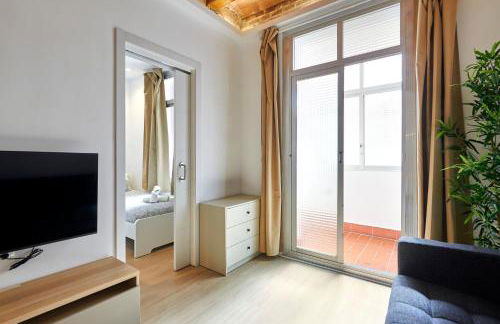 Vibrant and modern apartment - Foto 4