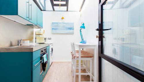 Bijou Retreat 2 mins from Beach - Foto 2