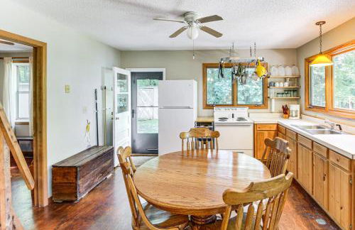 Charming Getaway Rustic Cabin on West Battle Lake - Foto 8