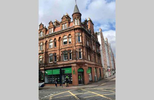 Spacious city centre apartment full of character - Foto 20