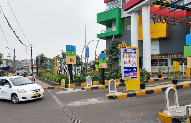 Spacious 2BR Apartment Connected to Bassura City Mall - Foto 25