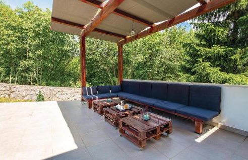 4 Bedroom Gorgeous Home In Jurdani - Photo 13