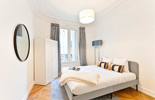 Spacious and Bright Apartment - Foto 13