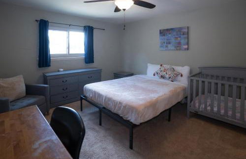 Spacious and quiet 4 bed 3 and a half bath home away from home in Katy Texas - Foto 30