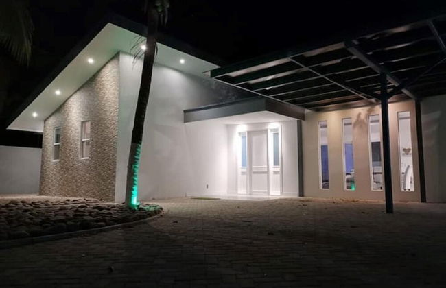 Playa Potrero Modern 3 BR Home Centrally Located - Casa Coastal Serenity - Photo 45