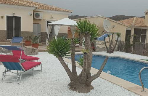 Villa Paz - Villa Familiar para 6 con piscina, AC, Wifi y parking - Foto 19