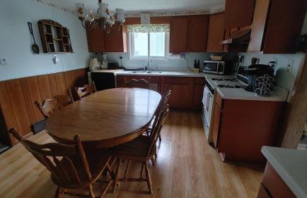 Entire Home - 4 Bedroom - Canandaigua - Steps Off Downtown - Walking distance to Restaurants, Shops, Breweries & Pubs - Foto 23