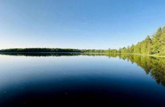 Outstanding Retreat with Dock, Game Space and Lake Views in Wisconsin - Foto 76