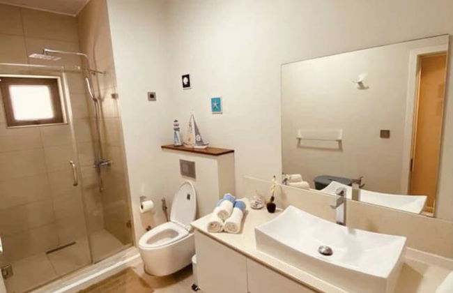 Modern 2-bed Sleeps 4 With Balcony - Photo 11