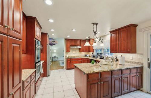 DC Luxury Retreat in Forest Spacious Full of Fun - Foto 21