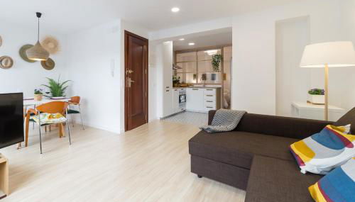 Valencia Just in the Middle - Photo 5