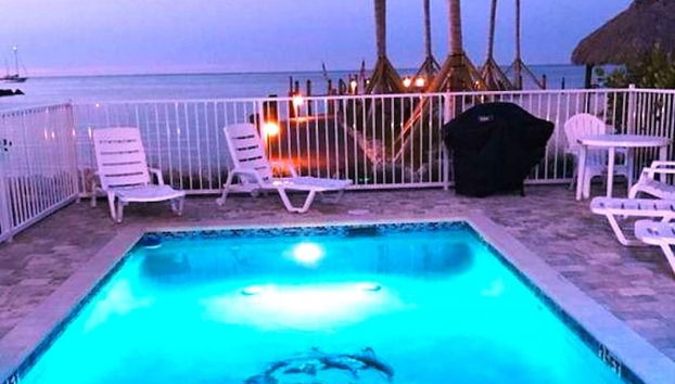 8 Waterfront 4 Bed 3 Bath Pool Home w Free Dock - Foto 4, Habitación