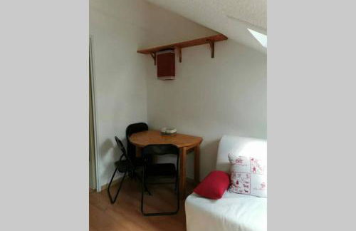 Petit studio mansardé 18 m2 avec piscine gratuite - Foto 9