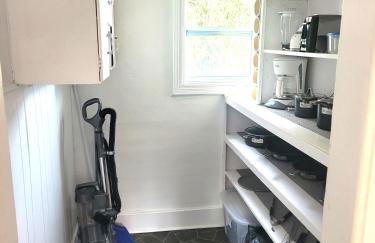 Restoration - Hot Tub, AC, and Great Location! - Foto 33