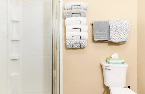 LARGE 5 Bed Lake Geneva Home 4 Blocks from Lake! - Foto 18