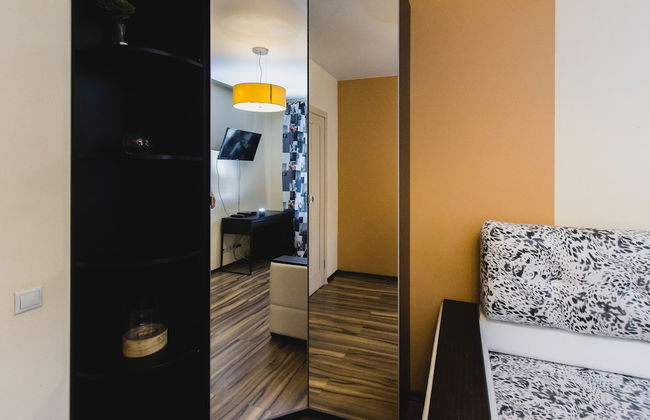 2 Bedroom Apartment Pathos in Khamovniki - Photo 9