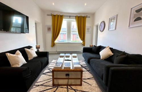 Stylish 3Bed apartment with FREE PARKING - Foto 2