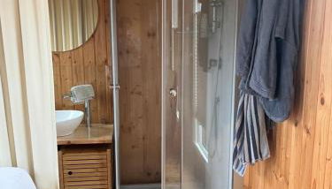 Tinyhaus Liho - Foto 2, Shower