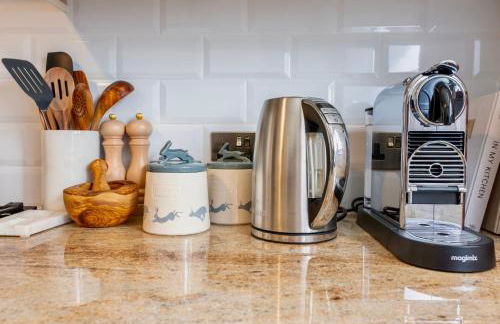 Danes Cottage - Luxury Peak District Retreat - Photo 26