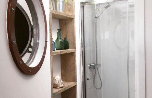 Driftwood Beach House - Photo 6