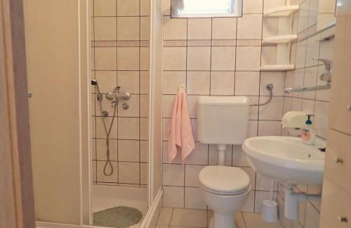 Apartment Jela at the seafront - Photo 13