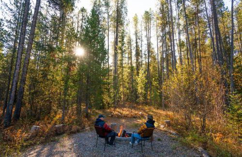 Frontier Cabin by Twin Beds Vacation Homes - Photo 49