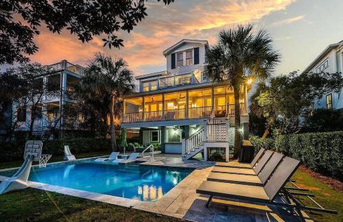 Backyard Oasis- Steps 2 Beach, Private Pool & Bar, Sleeps 16, 7 Bedrooms 5 and a half bathrooms "The Lucky Penny" - Foto 3