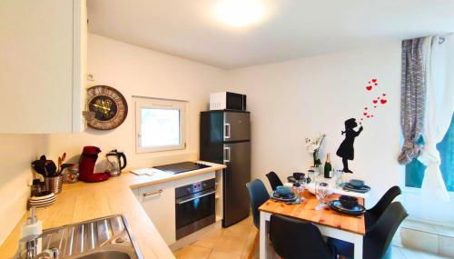 Space House & Surprise - Disneyland & Paris - Foto 3