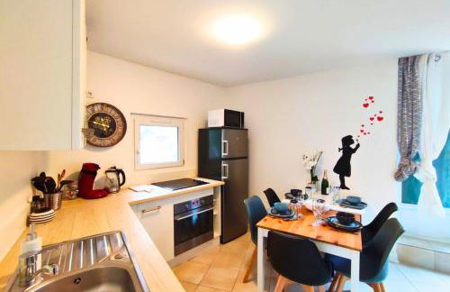 Space House & Surprise - Disneyland & Paris - Foto 3