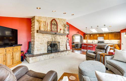 1 Mi to Attractions Getaway with Mtn Views! - Foto 11