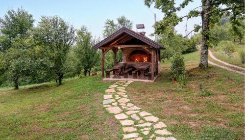 3 Bedroom Cozy Home In Krivaja Vojnicka - Foto 2