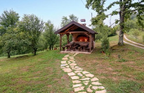 3 Bedroom Cozy Home In Krivaja Vojnicka - Foto 2