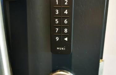 HH 05 by ROCKCHAIR - SUPERHOST Status - Modernes Apartment mit sonnigem Balkon & premium Boxspringbetten in Winterhude - Hamburg Top Geheimtipp - Foto 14