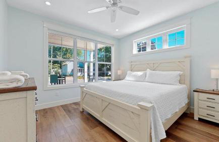 Lux Beach Home Lake Views Firepit - Foto 21