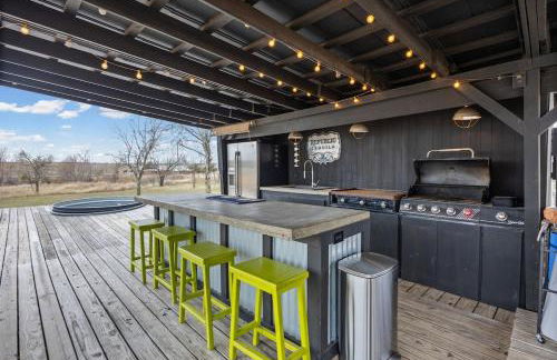 The Iron Cactus 10 acres villa near Austin w Sauna and Pool table - Foto 13