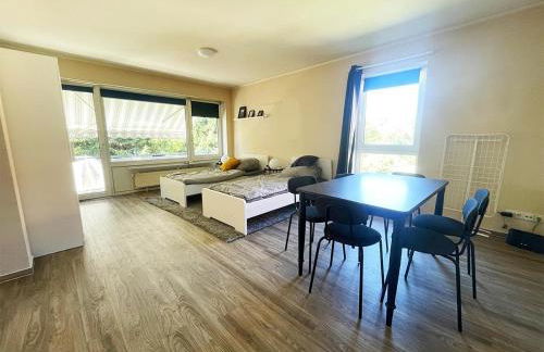 3-Zimmer-Monteurwohnung - Balkon - Bad - Küche - Free WiFi & Parking - Photo 1